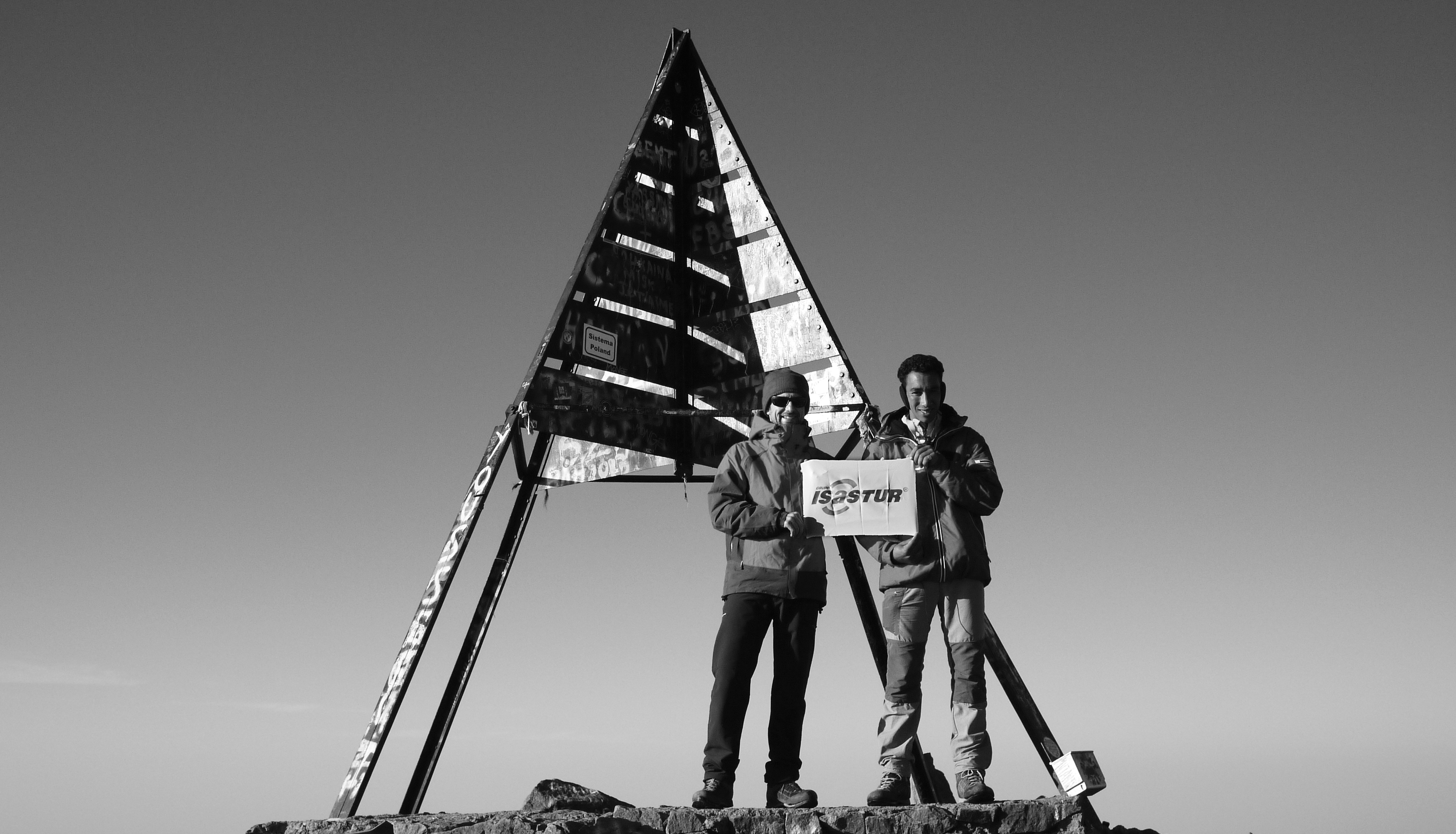 Pedro Fernández y Moha en el Toubkal