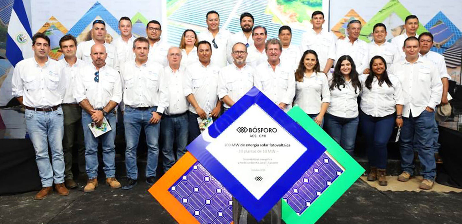 Equipo de ISOTRON en El Salvador